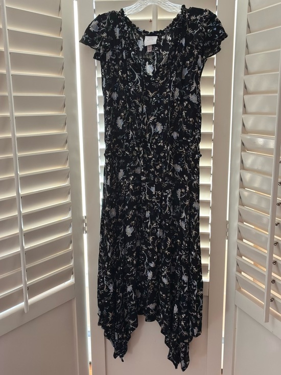Knox Rose Dresses & Skirts - Knox Rose Black Floral Smocked Waist Handkerchief Hem Midi Dress Size L